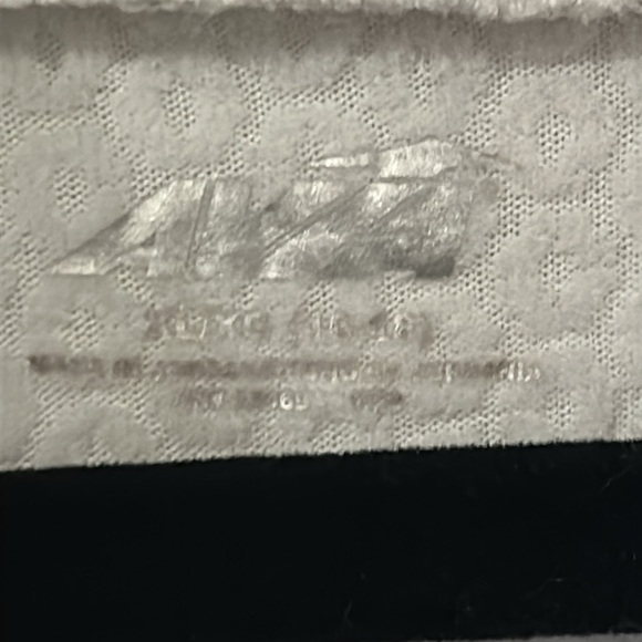 AVIA XL (-6-18) White Athletic Top - Picture 3 of 7